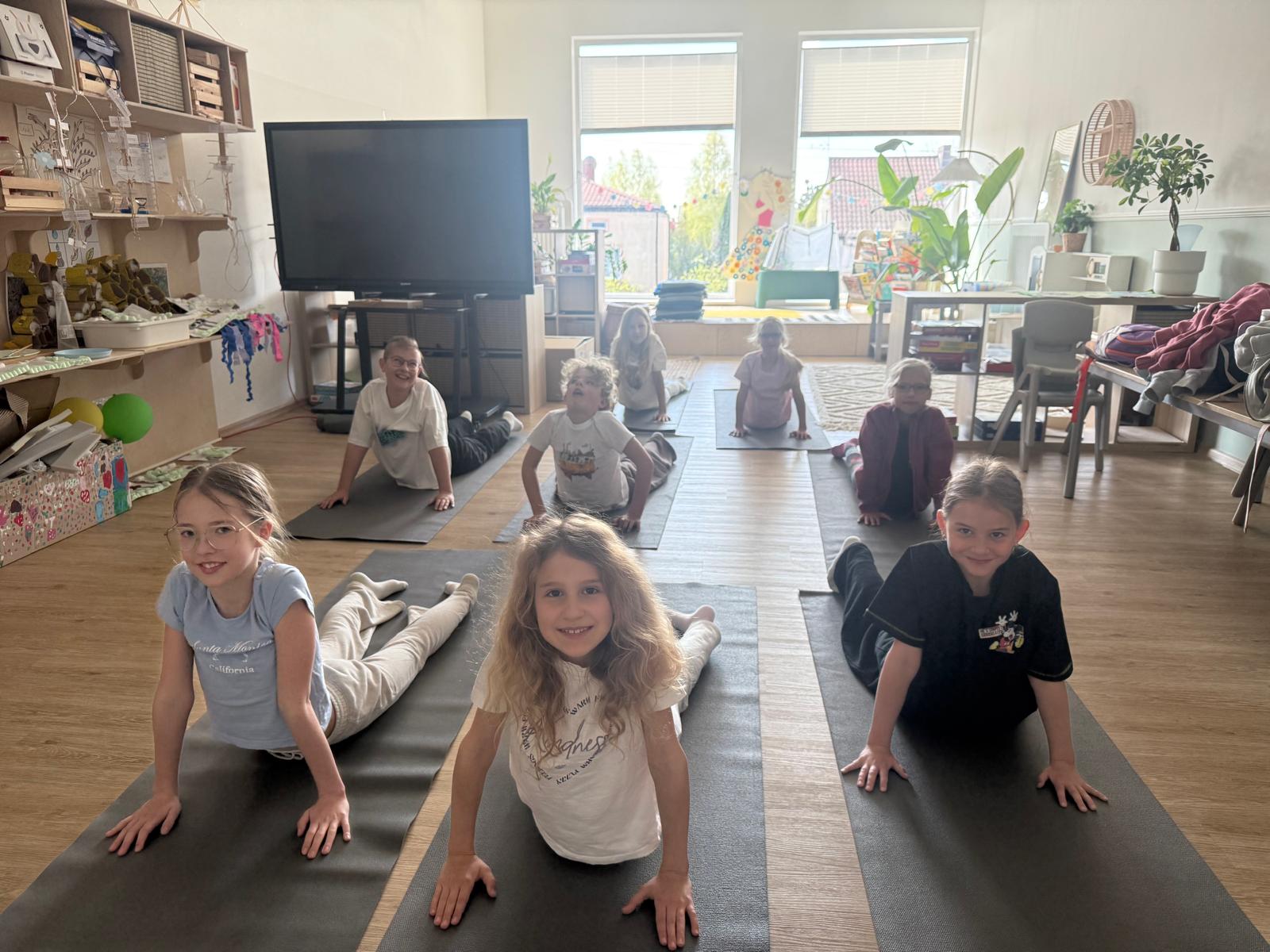Kurs Intuicji w HappyNest — Kwiecień 2026